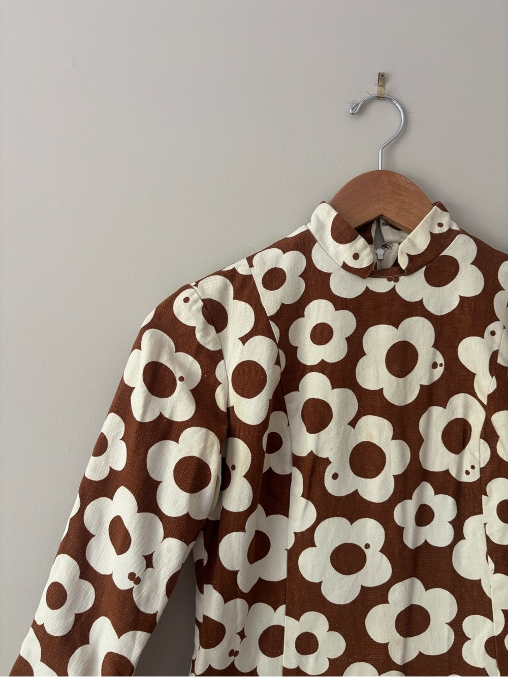 Vintage Mod Floral Dress - Picture 2 of 14